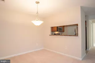 6919 Mary Caroline Cir, Alexandria, VA 22310 - Photo 9