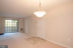 6919 Mary Caroline Cir, Alexandria, VA 22310 - Photo 7
