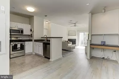 5105 Travis Edward Way #E, Centreville, VA 20120 - Photo 11