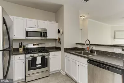 5105 Travis Edward Way #E, Centreville, VA 20120 - Photo 13