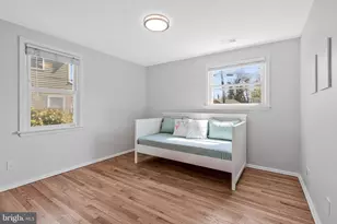 6920 Kenfig Dr, Falls Church, VA 22042 - Photo 31