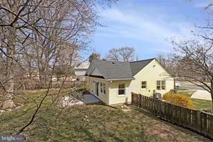 6920 Kenfig Dr, Falls Church, VA 22042 - Photo 37