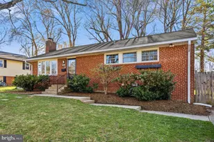 5404 Nutting Dr, Springfield, VA 22151 - Photo 3