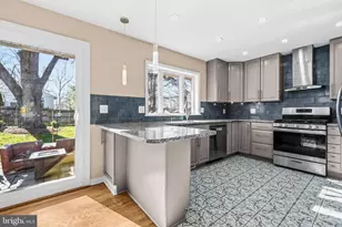 5404 Nutting Dr, Springfield, VA 22151 - Photo 9