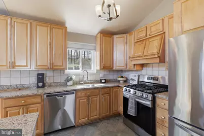 5613 Eastbourne Drive, Springfield, VA 22151 - Photo 9