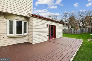 12810 Lady Fairfax Cir, Herndon, VA 20170 - Photo 11