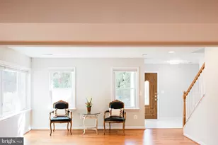 9720 Five Oaks Rd, Fairfax, VA 22031 - Photo 11