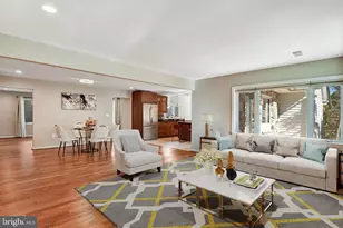 9720 Five Oaks Rd, Fairfax, VA 22031 - Photo 7