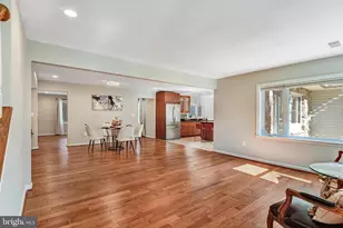 9720 Five Oaks Rd, Fairfax, VA 22031 - Photo 25