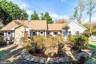 9720 Five Oaks Rd, Fairfax, VA 22031 - Photo 1