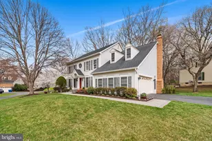 8648 Chase Glen Cir, Fairfax Station, VA 22039 - Photo 3