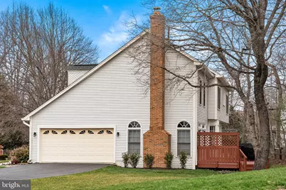 8648 Chase Glen Circle, Fairfax Station, VA 22039 - Photo 5