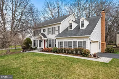 8648 Chase Glen Circle, Fairfax Station, VA 22039 - Photo 3