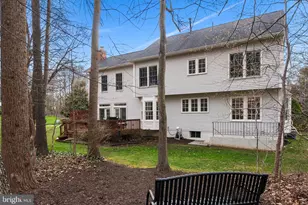 8648 Chase Glen Cir, Fairfax Station, VA 22039 - Photo 5