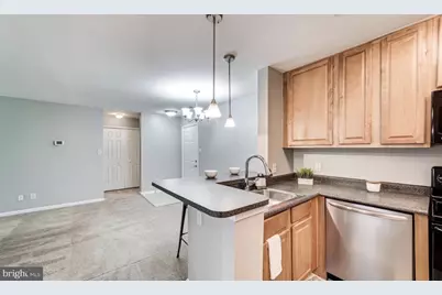 10300 Appalachian Circle #307, Oakton, VA 22124 - Photo 5