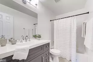 10300 Appalachian Cir, Oakton, VA 22124 - Photo 19