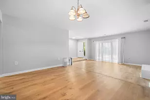 3824 Persimmon Cir, Fairfax, VA 22031 - Photo 9