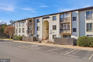 611 Center St, Herndon, VA 20170 - Photo 1