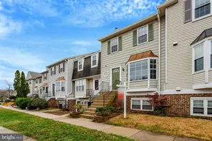 4119 Dawn Valley Ct, Chantilly, VA 20151 - Photo 1