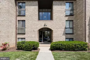 2054 Royal Fern Ct, Reston, VA 20191 - Photo 3