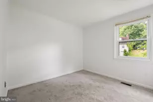 3050 Silent Valley Dr, Fairfax, VA 22031 - Photo 19