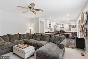 5208 Ruffner Woods Ct, Burke, VA 22015 - Photo 7