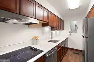 11465 Washington Plaza W, Reston, VA 20190 - Photo 9