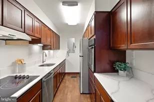 11465 Washington Plaza W, Reston, VA 20190 - Photo 7