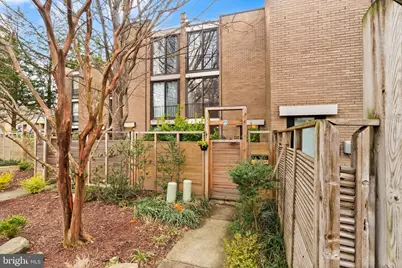 11465 Washington Plaza W, Reston, VA 20190 - Photo 1