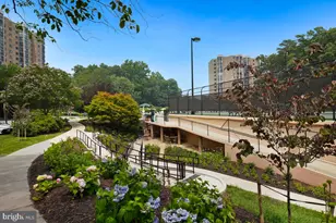 5902 Mt Eagle Dr, Alexandria, VA 22303 - Photo 47