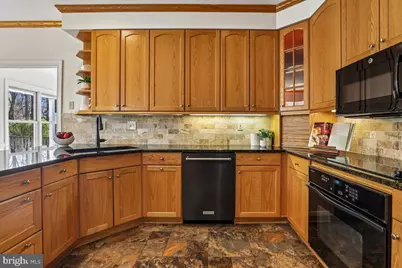 12015 Hamden Court, Oakton, VA 22124 - Photo 19