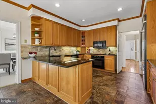 12015 Hamden Ct, Oakton, VA 22124 - Photo 21