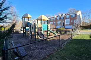 6267 Summit Point Ct, Alexandria, VA 22310 - Photo 15