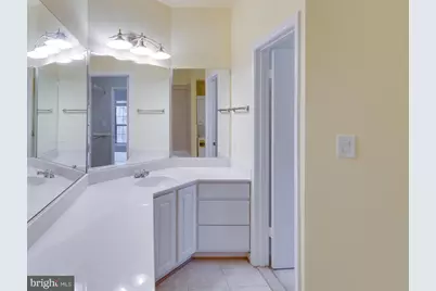 3906 Penderview Drive #724, Fairfax, VA 22033 - Photo 17