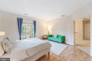 7405 Old Maple Square, McLean, VA 22102 - Photo 57