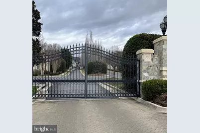 7405 Old Maple Sq, McLean, VA 22102 - Photo 95