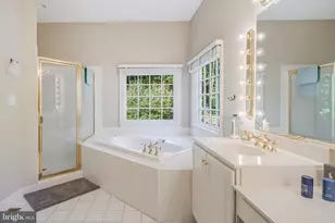 7405 Old Maple Square, McLean, VA 22102 - Photo 43