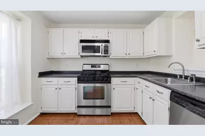 14445 Salisbury Plain Court, Centreville, VA 20120 - Photo 9