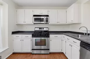 14445 Salisbury Plain Ct, Centreville, VA 20120 - Photo 9