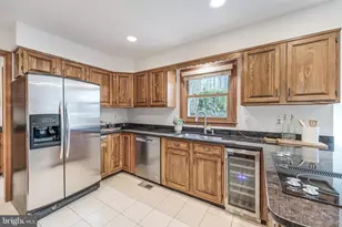 1807 Abbey Glen, Vienna, VA 22182 - Photo 25