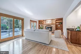 1807 Abbey Glen, Vienna, VA 22182 - Photo 33