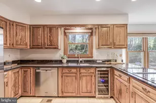 1807 Abbey Glen, Vienna, VA 22182 - Photo 27