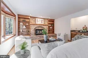 1807 Abbey Glen, Vienna, VA 22182 - Photo 35