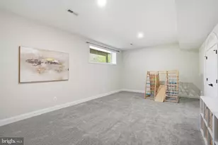 8228 Westchester Dr, Vienna, VA 22182 - Photo 53