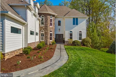 8228 Westchester Drive, Vienna, VA 22182 - Photo 3