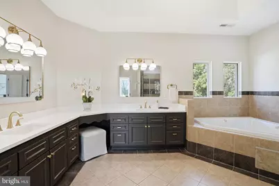 8228 Westchester Drive, Vienna, VA 22182 - Photo 35