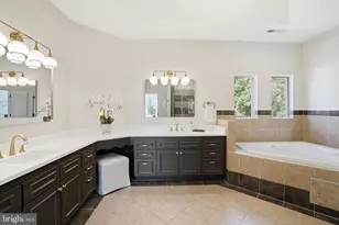 8228 Westchester Dr, Vienna, VA 22182 - Photo 35