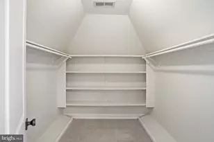 8228 Westchester Dr, Vienna, VA 22182 - Photo 33