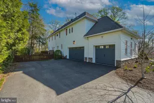 8228 Westchester Dr, Vienna, VA 22182 - Photo 61