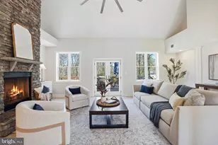 8228 Westchester Dr, Vienna, VA 22182 - Photo 13